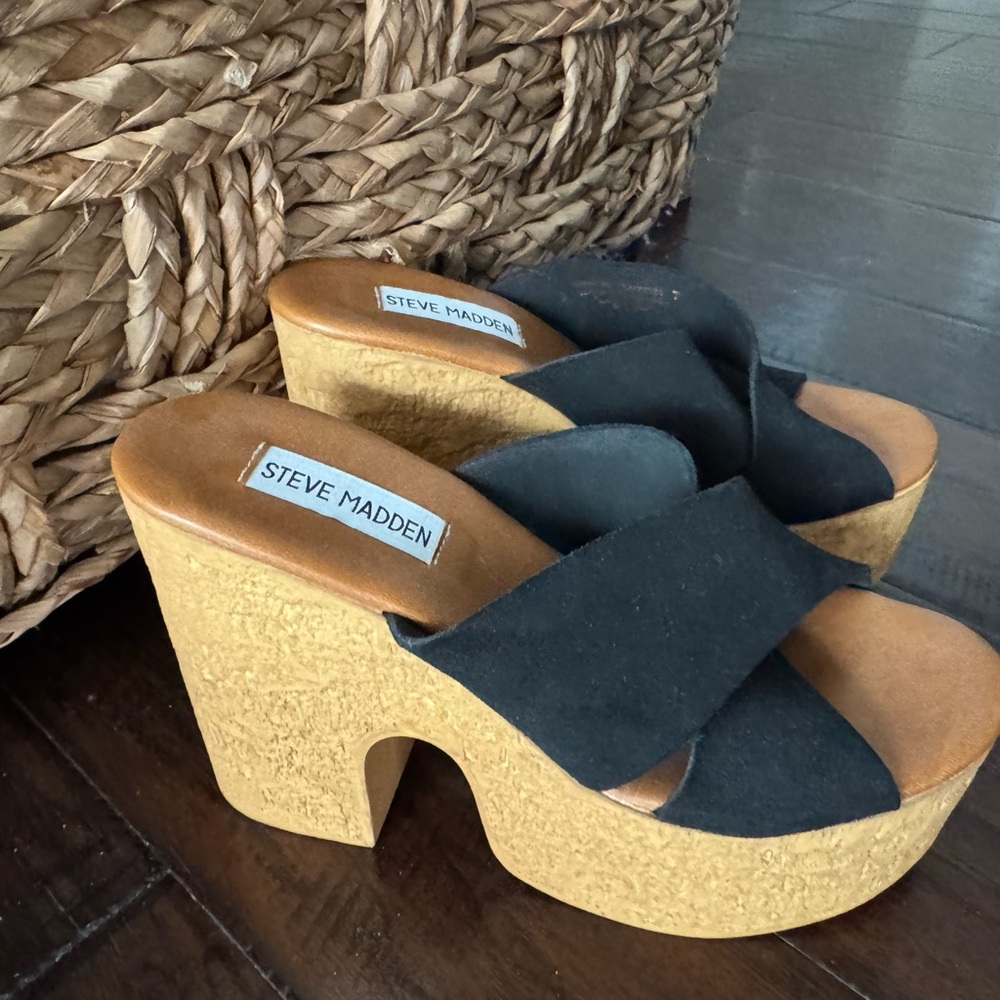 Steve Madden Black and Tan Platform Mules size 7